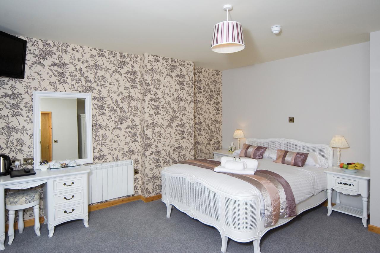 The Elephant & Castle Hotel Newtown  Esterno foto