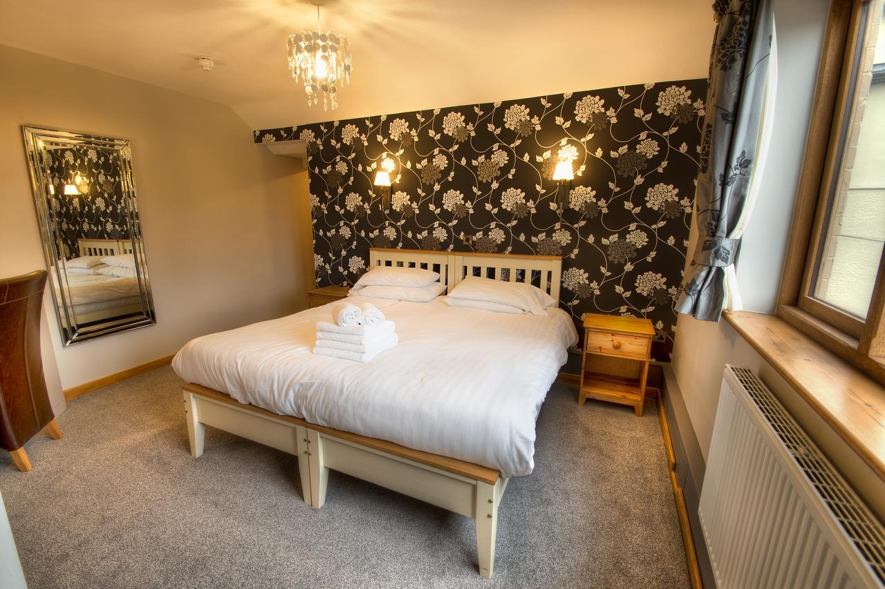 The Elephant & Castle Hotel Newtown  Esterno foto